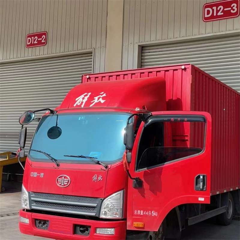米林县阿拉尔市物流专线：大件快运与进仓出口的高效之旅